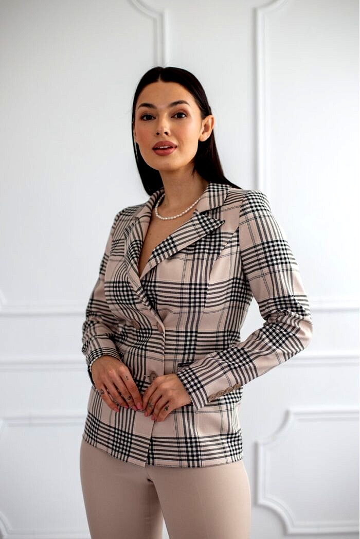 Elegancki garnitur Amanda M16011 - obrazek 2