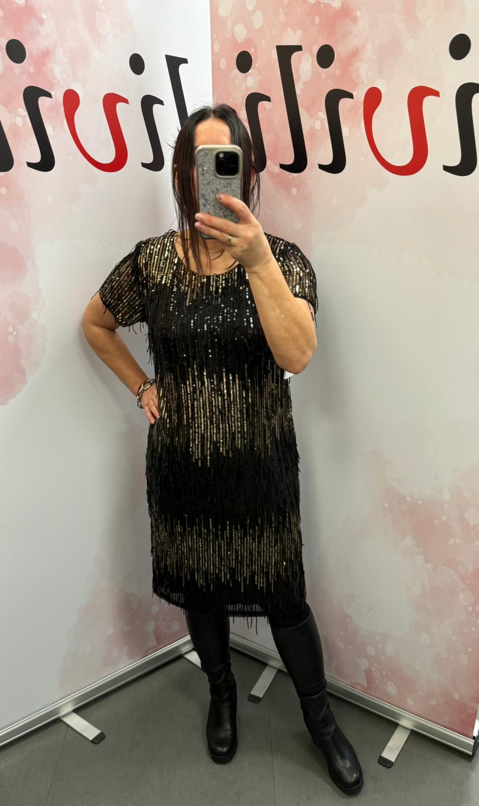 Sukienka o prostym fasonie z krótkim rękawem i cekinami Sople M05356